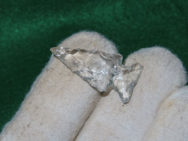 1 & 1/4" Transluscent Bird Pipe Indian Artifact Arrowhead (1 of 4)