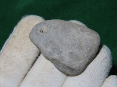 1 & 5/8" Pendant Indian Artifact Arrowhead