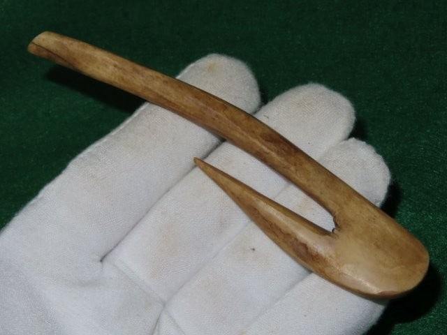 5 & 3/8" Fish Hook Indian Artifact Arrowhead (1 of 5)