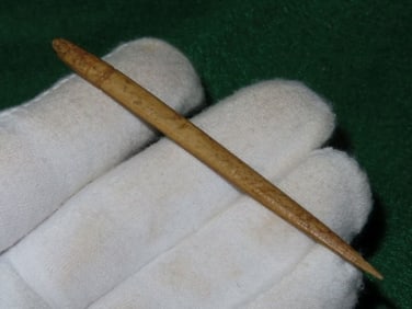 3 & 5/8" Bone Needle Indian Artifact Arrowhead