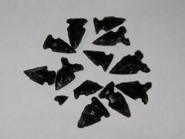Lot of Obsidian Bird Points Indian Artifact Arrowhead