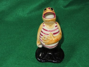 5 & 1/4" Vintage Porcelain Open Mouth Ash Tray
