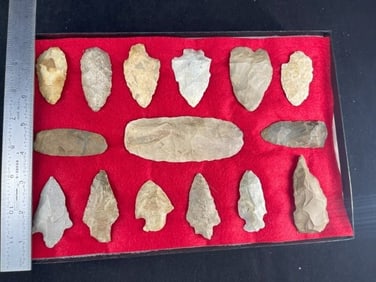 Frame of exceptional Arrowheads from the life-time collection of Michael Knabe frame IS included