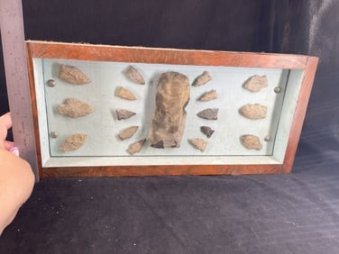 Frame of exceptional Arrowheads from the life-time collection of Michael Knabe frame IS included
