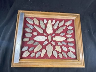 Frame of exceptional Arrowheads from the life-time collection of Michael Knabe frame IS included