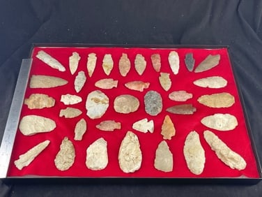 Frame of exceptional Arrowheads from the life-time collection of Michael Knabe frame IS included