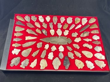 Frame of exceptional Arrowheads from the life-time collection of Michael Knabe frame IS included