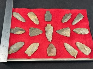Frame of exceptional Arrowheads from the life-time collection of Michael Knabe frame IS included