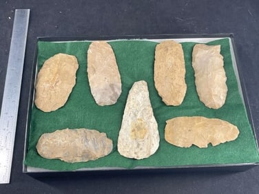 Frame of exceptional Arrowheads from the life-time collection of Michael Knabe frame IS included