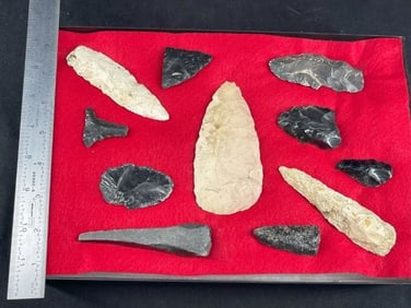 Frame of exceptional Arrowheads from the life-time collection of Michael Knabe frame IS included