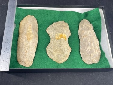 Frame of exceptional Arrowheads from the life-time collection of Michael Knabe frame IS included