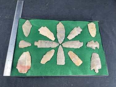 Frame of exceptional Arrowheads from the life-time collection of Michael Knabe frame IS included
