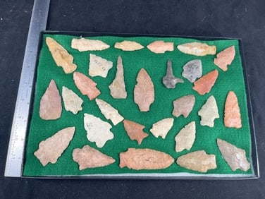 Frame of exceptional Arrowheads from the life-time collection of Michael Knabe frame IS included