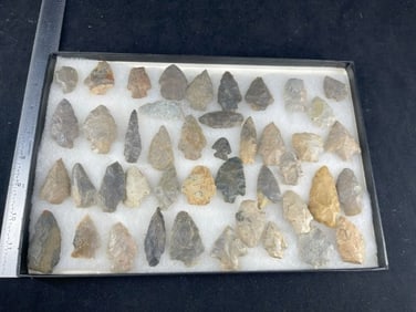 Frame of exceptional Arrowheads from the life-time collection of Michael Knabe frame IS included