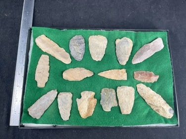 Frame of exceptional Arrowheads from the life-time collection of Michael Knabe frame IS included