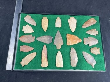 Frame of exceptional Arrowheads from the life-time collection of Michael Knabe frame IS included