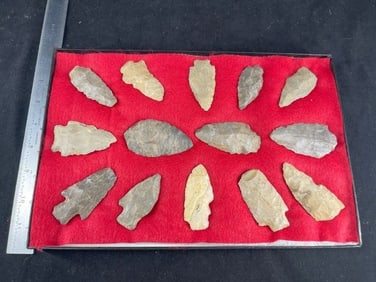 Frame of exceptional Arrowheads from the life-time collection of Michael Knabe frame IS included