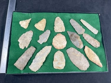 Frame of exceptional Arrowheads from the life-time collection of Michael Knabe frame IS included