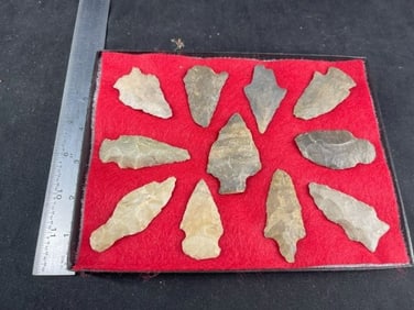 Frame of exceptional Arrowheads from the life-time collection of Michael Knabe frame IS included