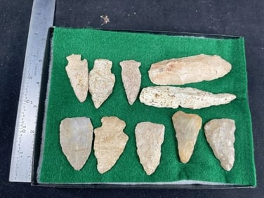 Frame of exceptional Arrowheads from the life-time collection of Michael Knabe frame IS included