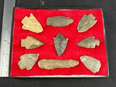 Frame of exceptional Arrowheads from the life-time collection of Michael Knabe frame IS included