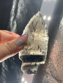 Obsidian Point Indian Artifact Arrowhead