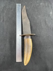 Hand Fordge Knife with engraved Handle Indian Artifact Arrowhead