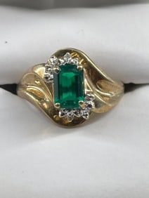 10K Carat 2.9G size 7 Gold Ring