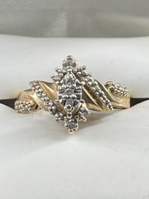 10K Carat 3.3G size 6 Gold Ring