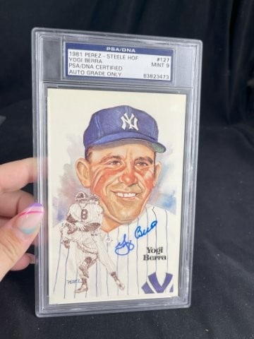 1981 Yogi Berra Hand Signed Authentic Autograph Baseball Card (1 of 2)