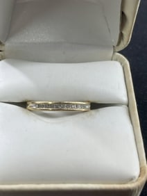 10K Carat 2.2G size 7 Gold Ring