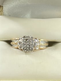 10K Carat 3.1G size 7 Gold Ring