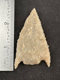 Snap base point - Thin, sharp and serrated. Creamy speckled flint. Kimble Co. Ex- Conners