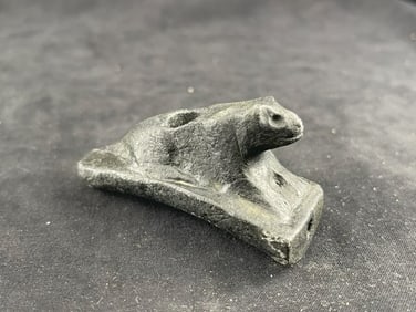Bear Effigy Stone Pipe Indian Artifact Arrowhead