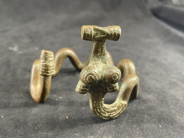 Engraved Brass Bracelet Indian Artifact Arrowhead (1 of 4)