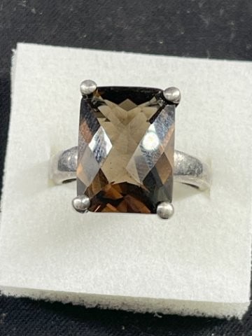 925 Sterling Silver Ring size 9 (1 of 2)