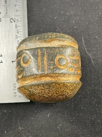 Chinese Jade Hongshan Figurine: KEY WORDS: INDIAN ARTIFACT ARTIFACTS ARROWHEAD ARROWHEADS NATIVE AMERICAN MISSISSIPPIAN QUAPAW CADDO POTTERY COINS MORGAN DOLLAR PEACE DOLLAR SILVER COINS Arkansas. Now taking in consignments for pre-