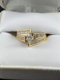14K 5.3G Gold Ring size 7