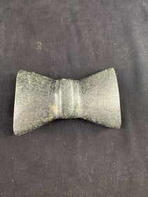 Bow-Tie Bannerstone Indian Artifact Arrowhead