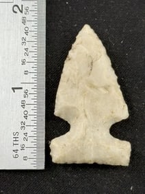 1 & 3/4" Arrow Point Indian Artifact Arrowhead