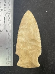 Side Notch Indian Artifact Arrowhead