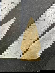 Side Notch Indian Artifact Arrowhead: KEY WORDS: INDIAN ARTIFACT ARTIFACTS ARROWHEAD ARROWHEADS NATIVE AMERICAN MISSISSIPPIAN QUAPAW CADDO POTTERY COINS MORGAN DOLLAR PEACE DOLLAR SILVER COINS Arkansas. Now taking in consignments for pre-