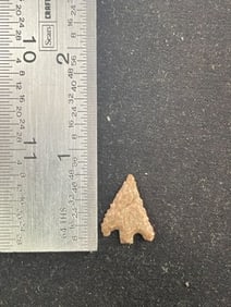Arrow Point Indian Artifact Arrowhead