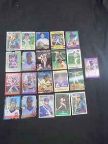 21 Ryne Sandberg Baseball Cards