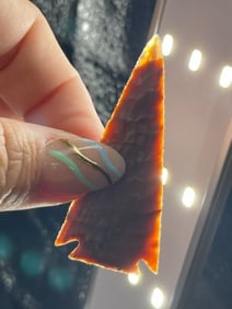 Finely Made Arrow Point Indian Artifact Arrowhead