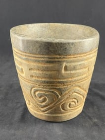 Stone Pre-Columbian Pottery Vessel great engraving Indian Artifact Arrowhead