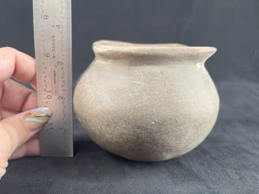 Miniature Mississippian Pottery Vessel with slight repair Indian Artifact Arrowhead