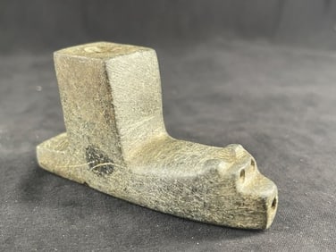 Bear Effigy Stone Pipe Indian Artifact Arrowhead
