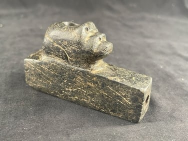 Bear Effigy Stone Pipe Indian Artifact Arrowhead