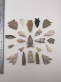 Group of very nice Bird Points Indian Artifact Arrowhead